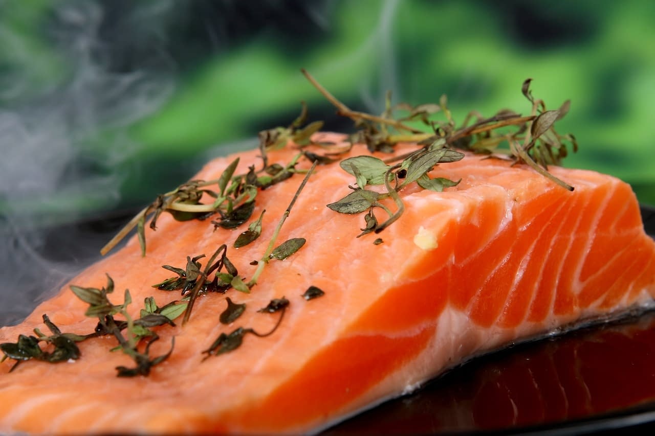 Is fish healthy? Salmon dish image