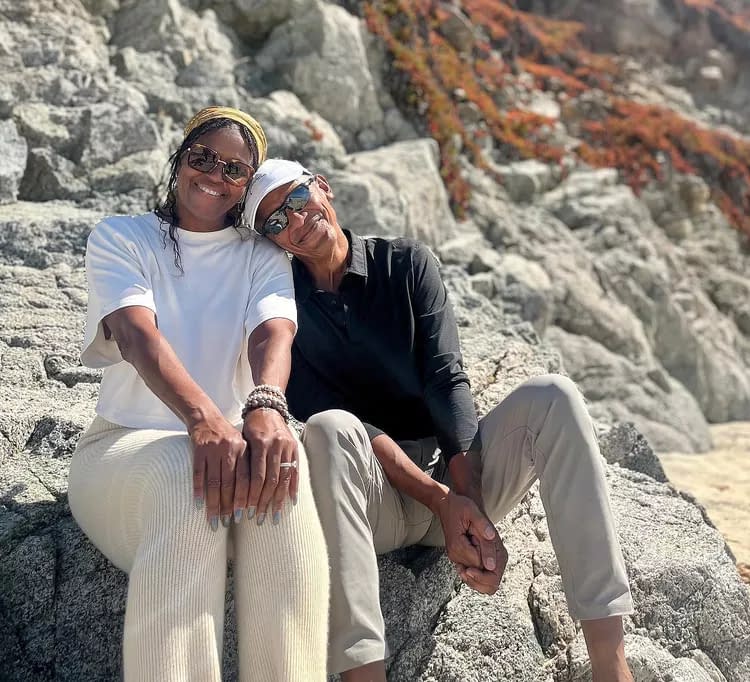 Michelle Obama talks about how they recreated there 1992 honeymoon and PDAs